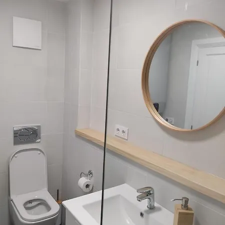 Pequeno, Coqueto Y Centrico. 아파트 쎄다이라